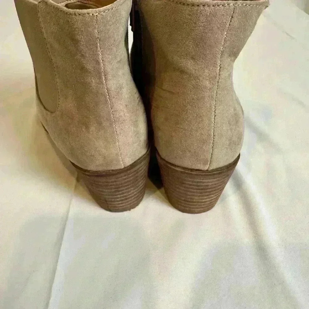 Treasure & Bond Veronica Tan Suede Booties - Size 7 - Picture 2 of 7